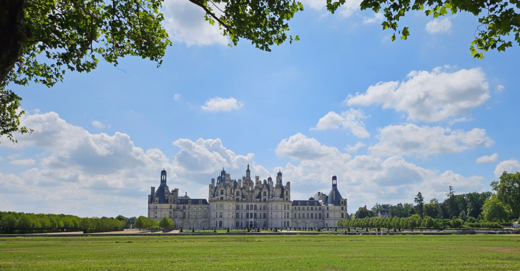 Enhancing visitor experience at a UNESCO-listed castle in the Loire Valley while protecting its natural and cultural balance