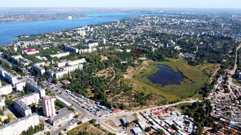 Regenerating Mykolaiv and its waterfront for a resilient future in post-conflict urban environments