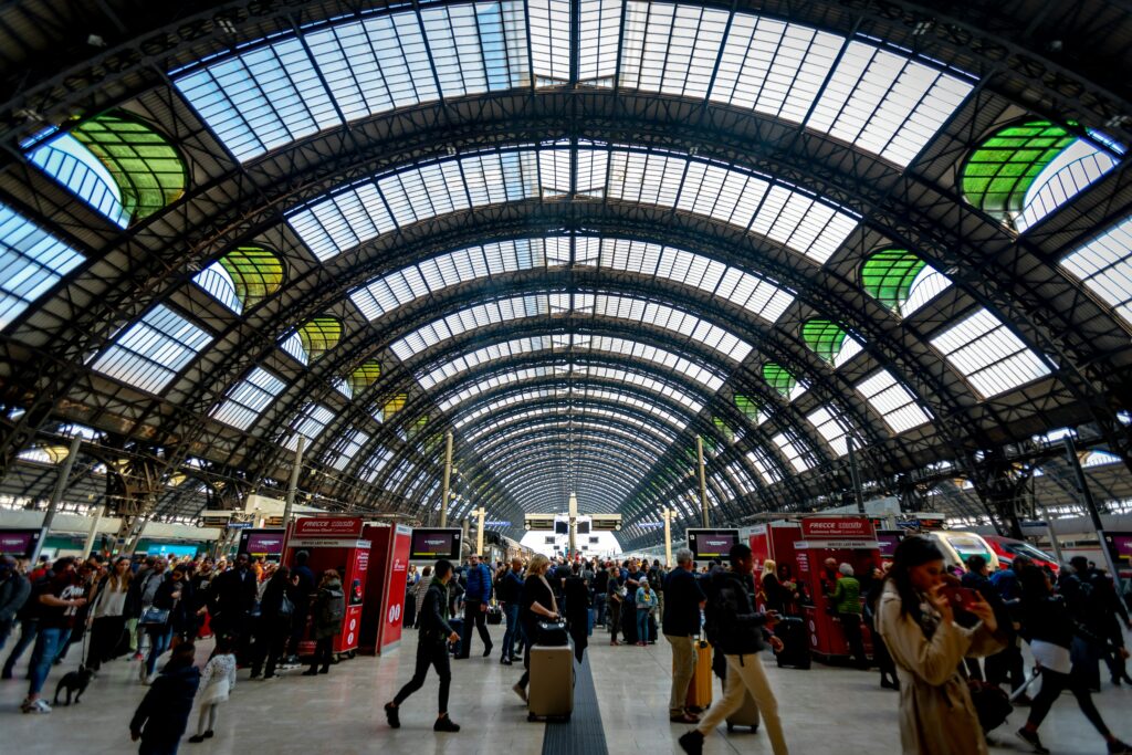 Enhancing accessibility and multimodal performance across Italian railway stations 