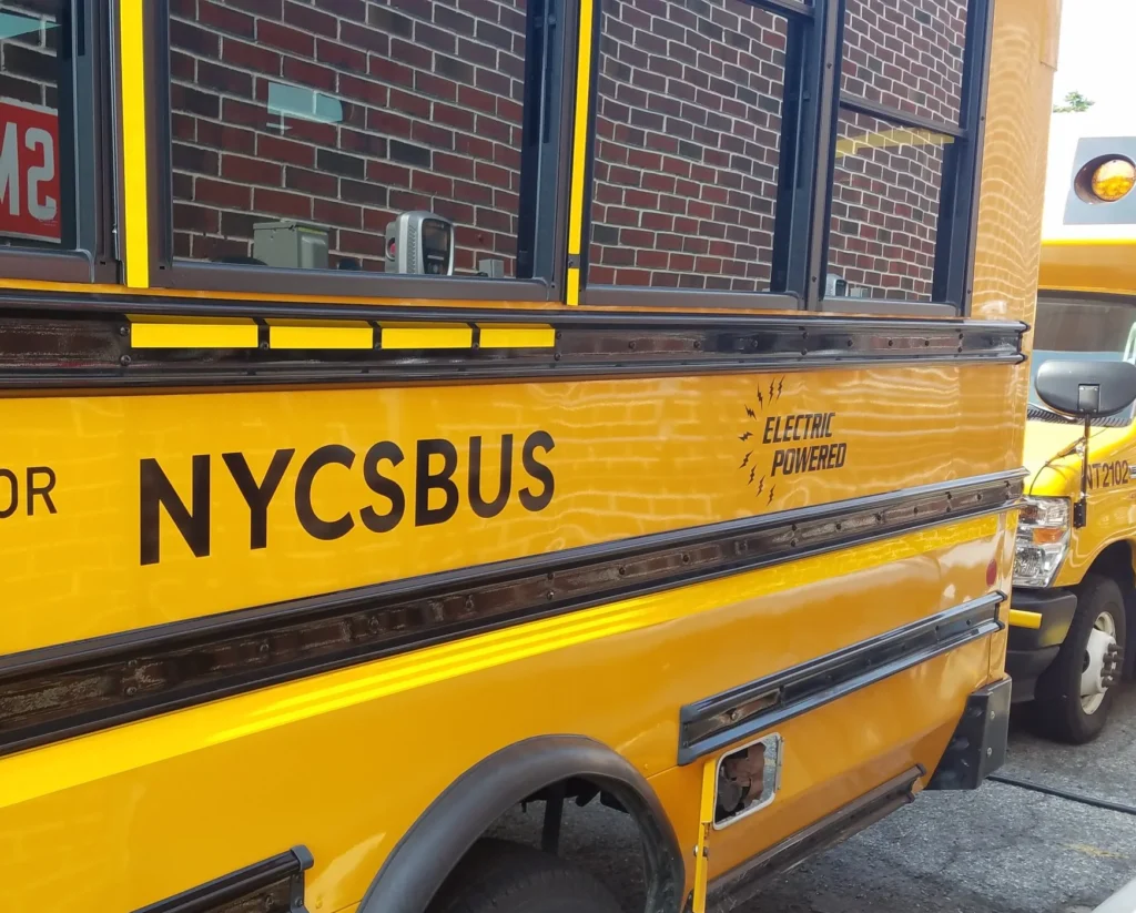 NYCSBUS+Electric+Powered