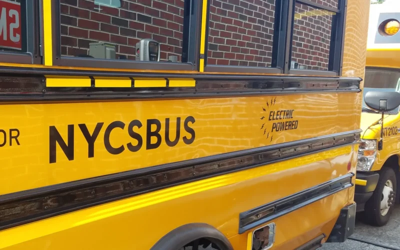 NYCSBUS+Electric+Powered